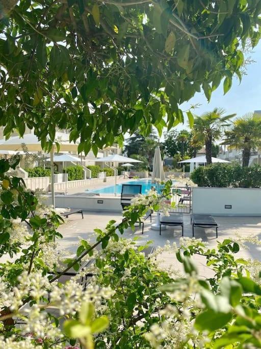 Residence Jesolo Lido Centro Con Piscina 외부 사진